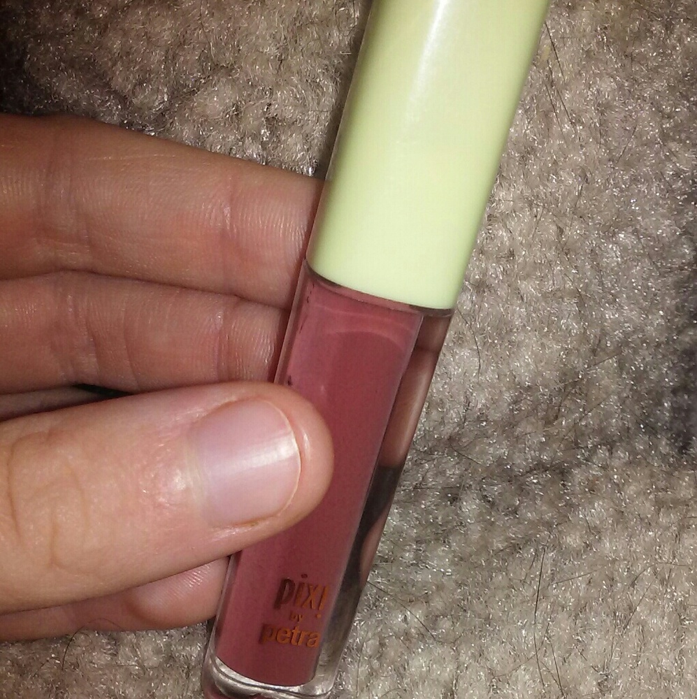 Pixi by Petra Liquid Lipstick in Sheer Rose